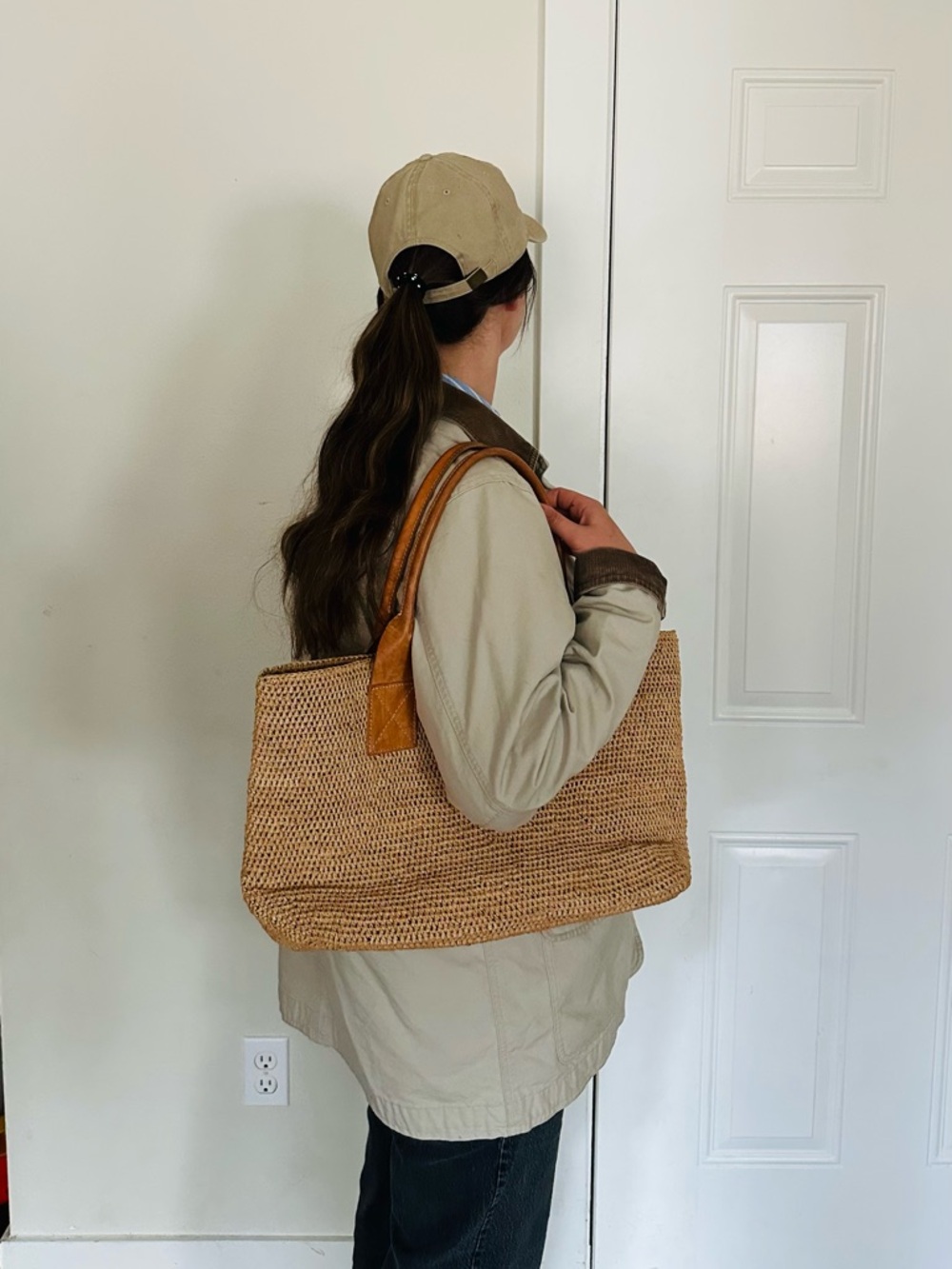 Helen Kaminski Natural Woven Tote with Tan Leather Handles - Picture 9 of 9